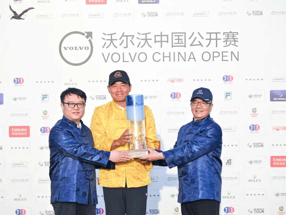 Đội thể thao Albatross cổ vũ chiến thắng của Wu Ashun tại Volvo China Open